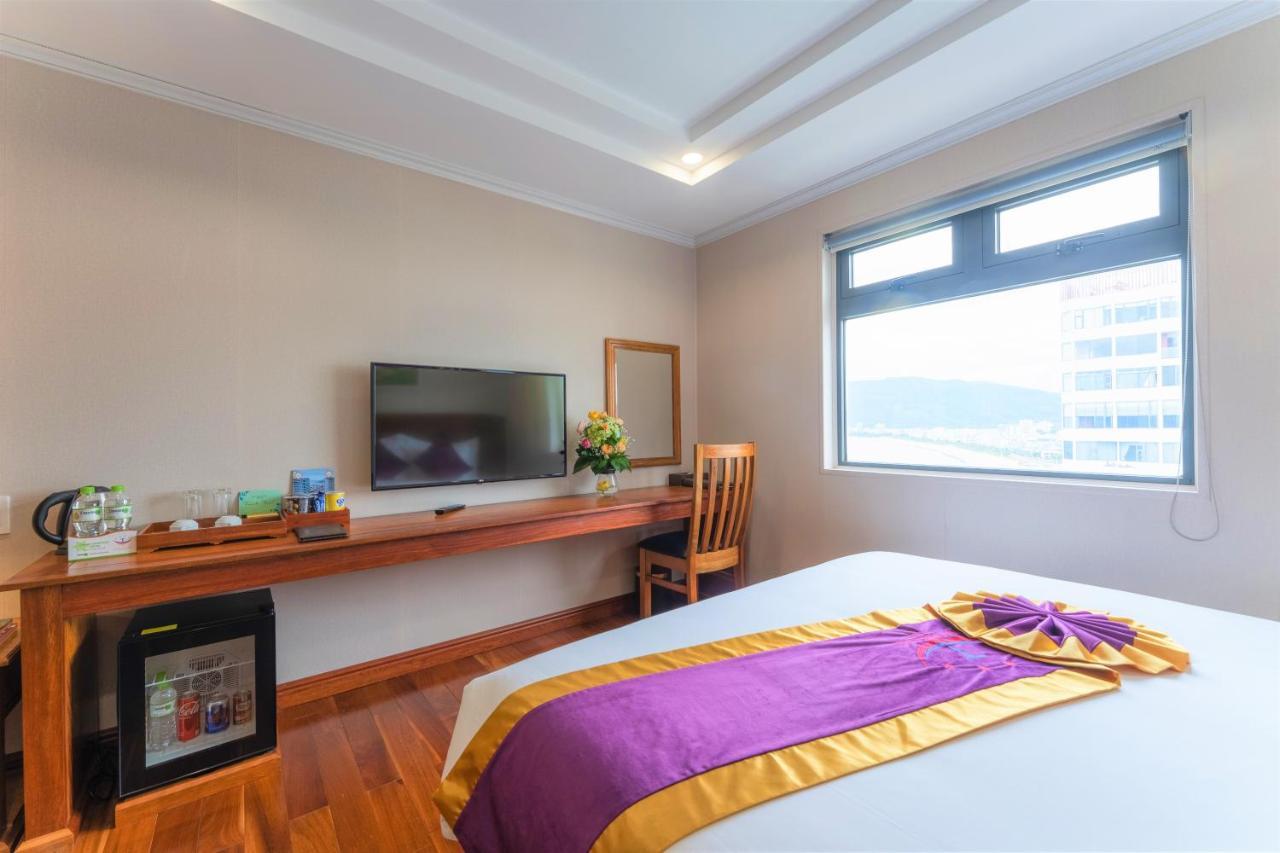 Vietnam Taste Hotel Quy Nhon - Beachfront ภายนอก รูปภาพ