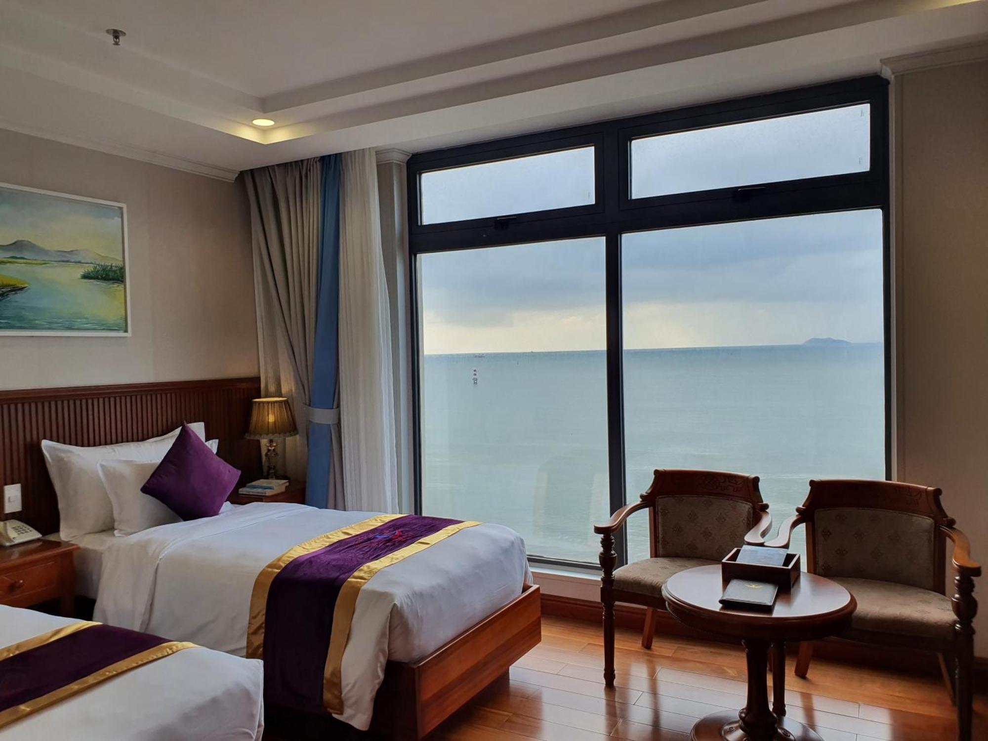 Vietnam Taste Hotel Quy Nhon - Beachfront ภายนอก รูปภาพ
