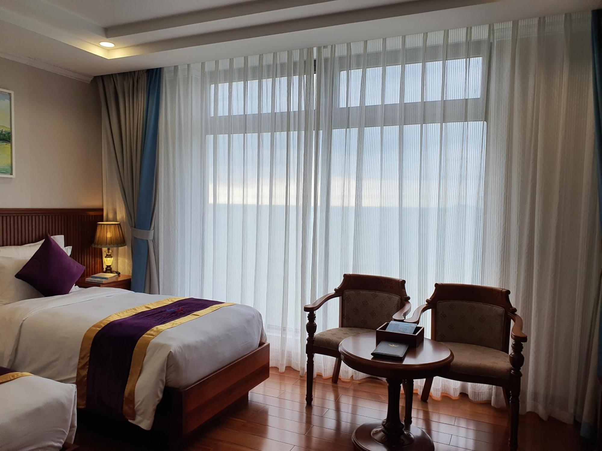 Vietnam Taste Hotel Quy Nhon - Beachfront ภายนอก รูปภาพ